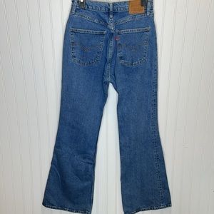 Levi’s Premium 70’s High Flare Jeans Size 28
